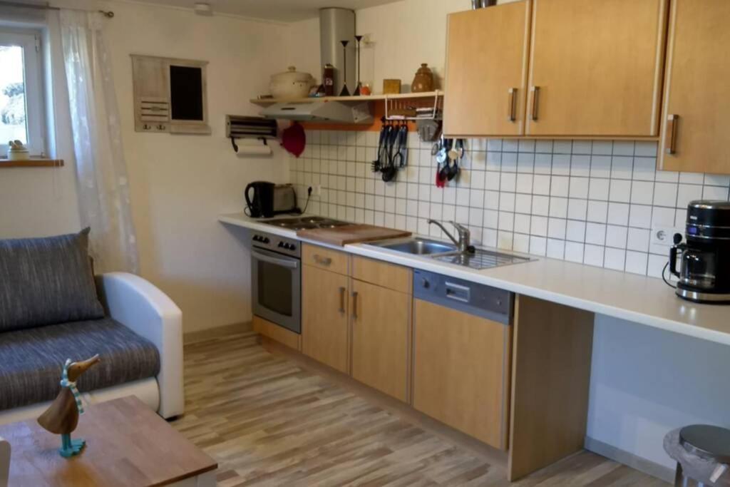 Ruhige Ferienwohnung Inklusive Garten Souterrain - Neu Renoviert Lachen Εξωτερικό φωτογραφία