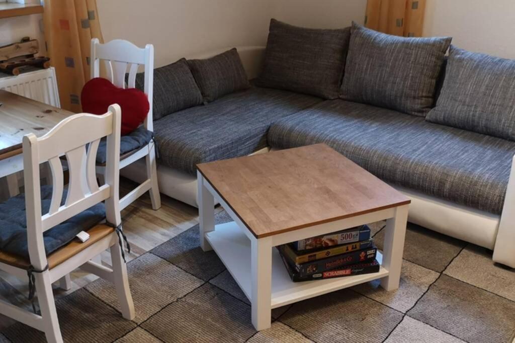 Ruhige Ferienwohnung Inklusive Garten Souterrain - Neu Renoviert Lachen Εξωτερικό φωτογραφία