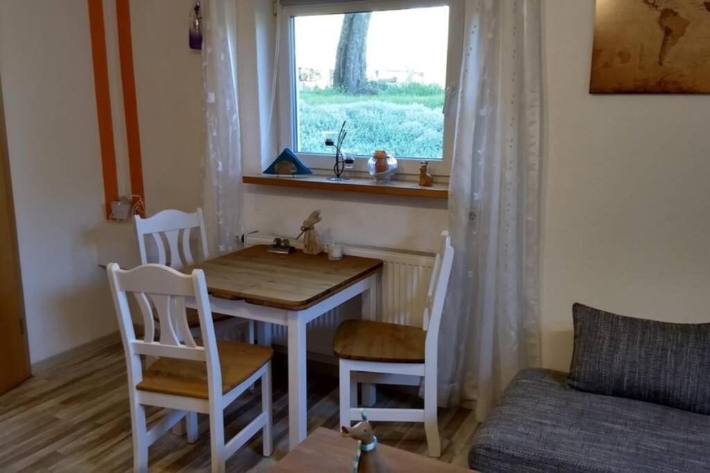 Ruhige Ferienwohnung Inklusive Garten Souterrain - Neu Renoviert Lachen Εξωτερικό φωτογραφία