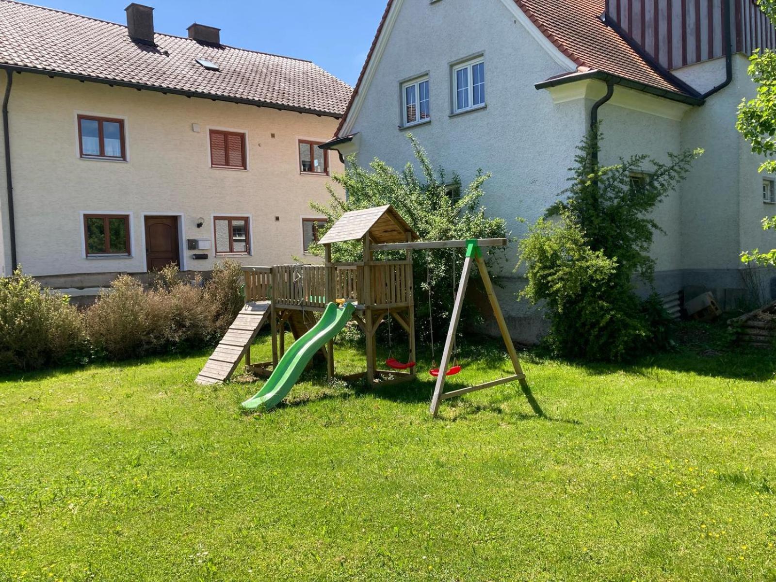 Ruhige Ferienwohnung Inklusive Garten Souterrain - Neu Renoviert Lachen Εξωτερικό φωτογραφία