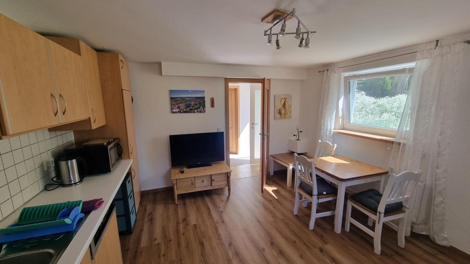 Ruhige Ferienwohnung Inklusive Garten Souterrain - Neu Renoviert Lachen Εξωτερικό φωτογραφία